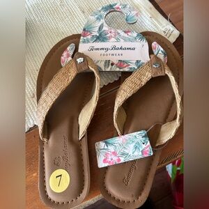 🤎🆕NWOT Tommy Bahama Tan and Brown Sandals